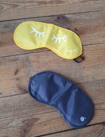 Lot de 2 masques pour les yeux jaune et noir