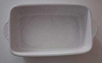 Plat à four blanc en terre cuite