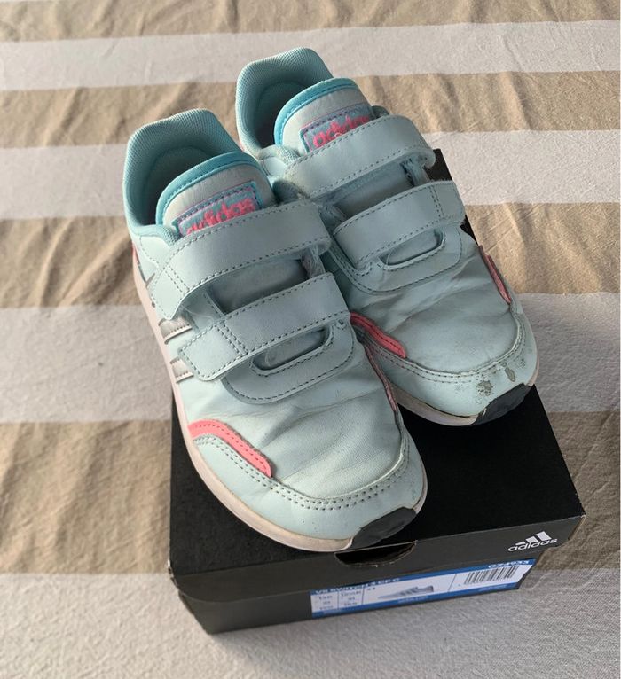 Baskets bleues Adidas 32