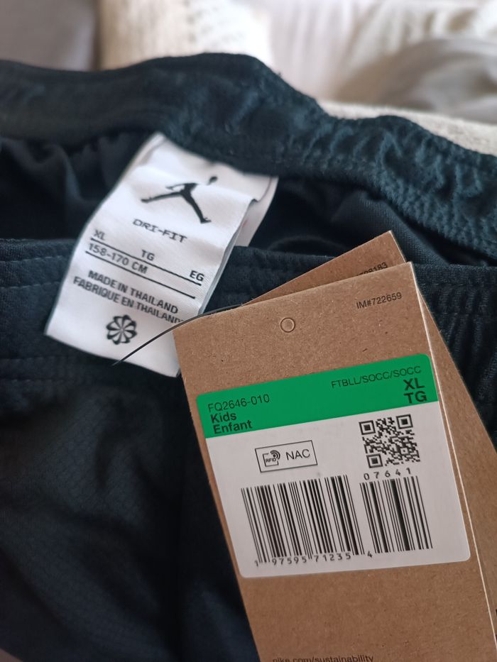 Short PSG taille XL enfant - photo numéro 5