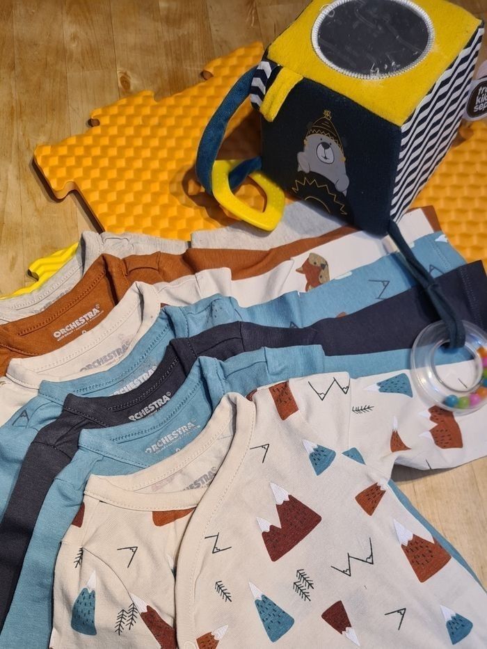 Ensemble de 7 bodys - photo numéro 2