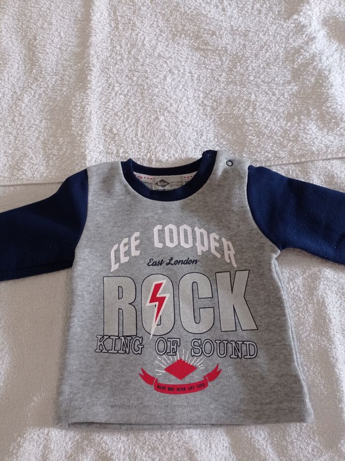 Pull garçon marque Lee Cooper 18 mois - photo numéro 2