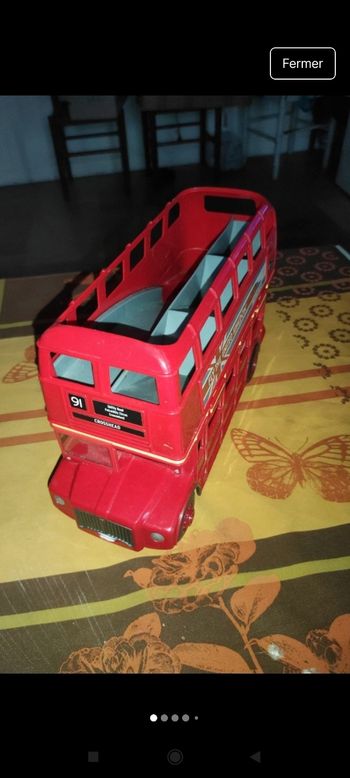 Bus london 
J50