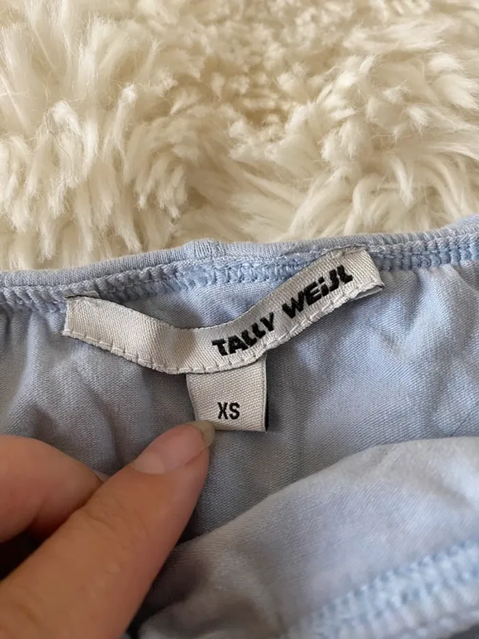 Haut bleu pastel épaules dénudées Tally Weijl taille XS - photo numéro 4