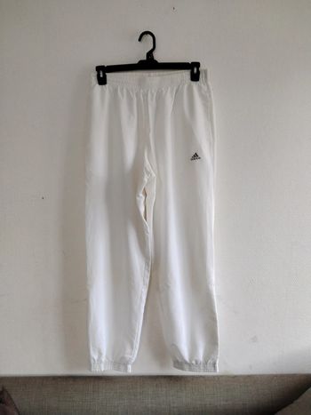 (168) Jogging mixte Adidas neuf