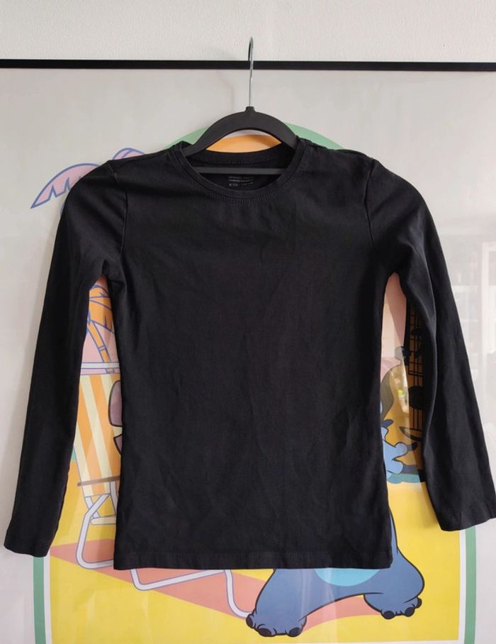 T-shirt manches longues noir Taille 8-10 ans