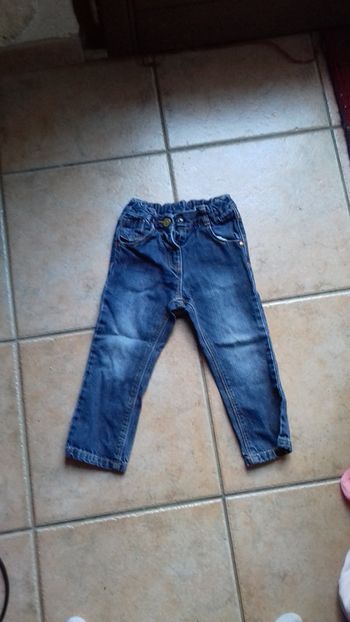 Jean 24m / 83-89cm