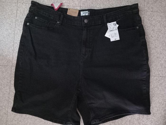 Short en jean Neuf