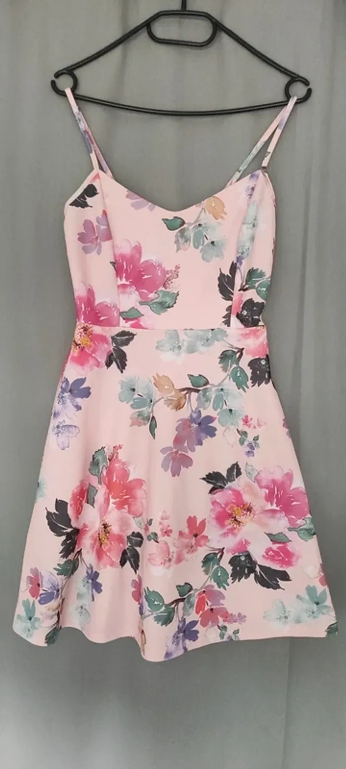 Robe fleurs à bretelles