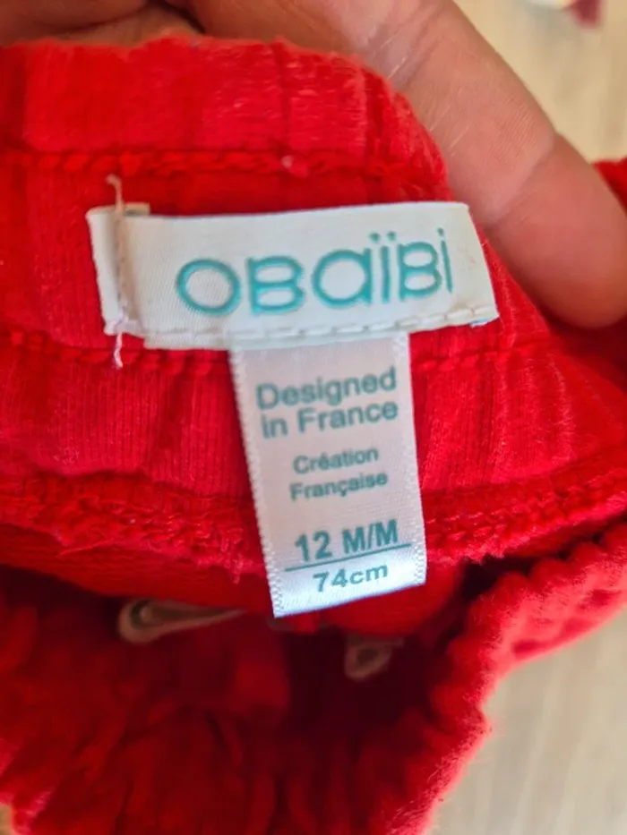 Short rouge 12mois - photo numéro 3