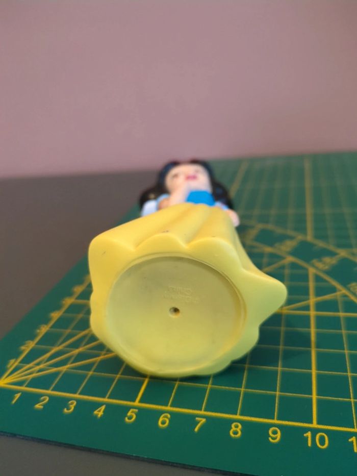 Figurine Disney Blanche Neige - photo numéro 3