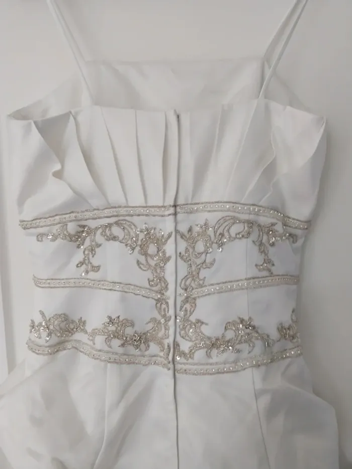 Robe de mariée à bretelle blanche - photo numéro 4