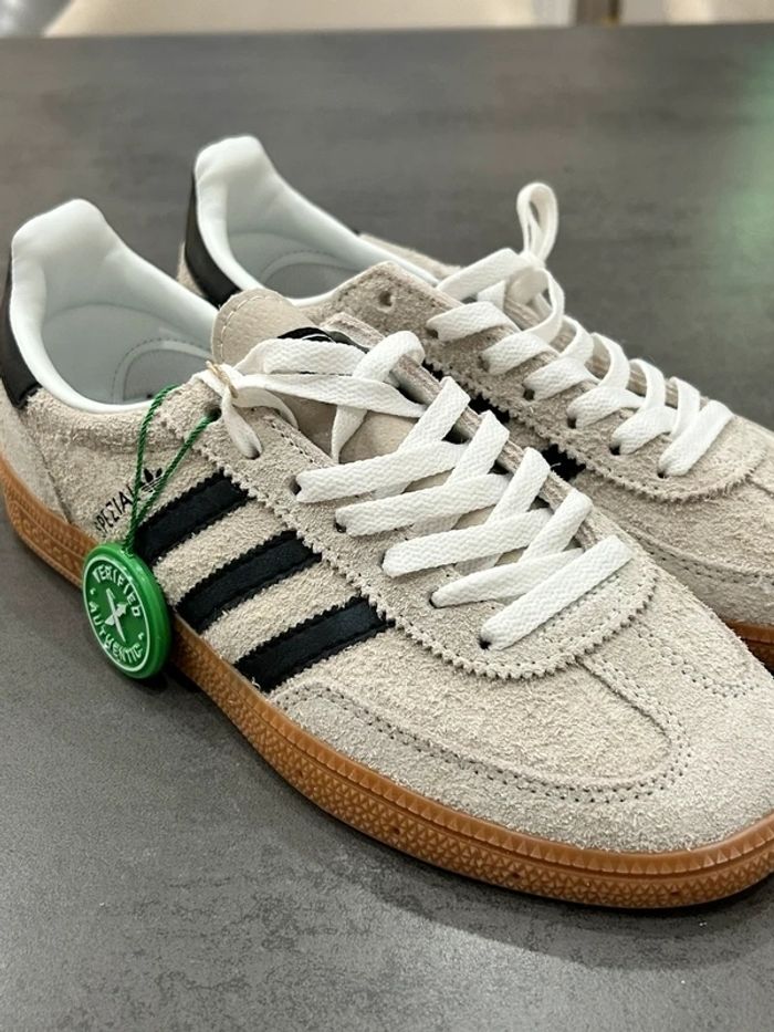 Adidas Spezial Earth Strate37