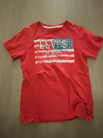 TEE shirt levis 8 ans