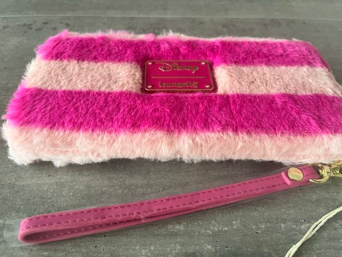 Portefeuille Loungefly Disney le chat du Cheshire - photo numéro 10