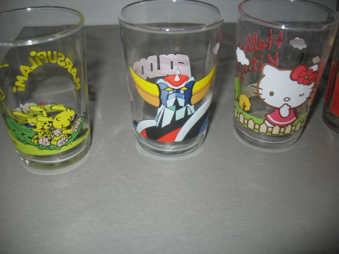 LOT DE 13 VERRES AVEC MOTIFS - n°31 - photo numéro 5