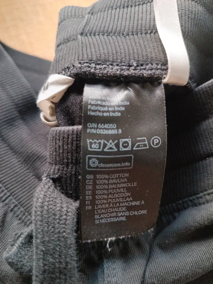 Bermuda noir H&M 6A. - photo numéro 4