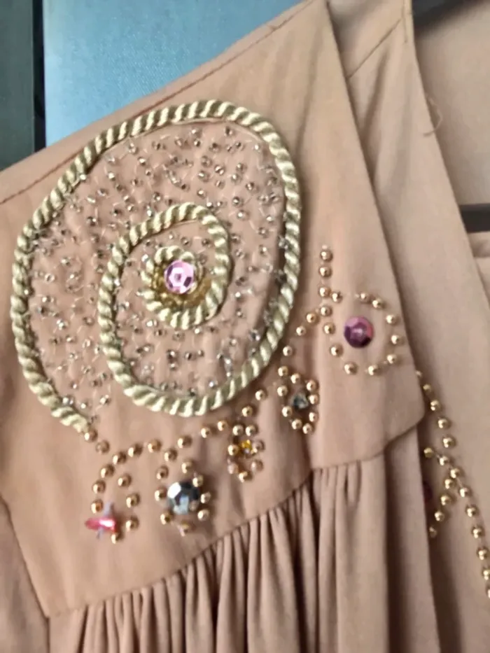 Ensemble 3 pièces femme – Jupe, haut & gilet perlé – Taille 42/44 - photo numéro 3