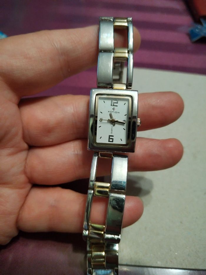 Petite montre femme - photo numéro 4