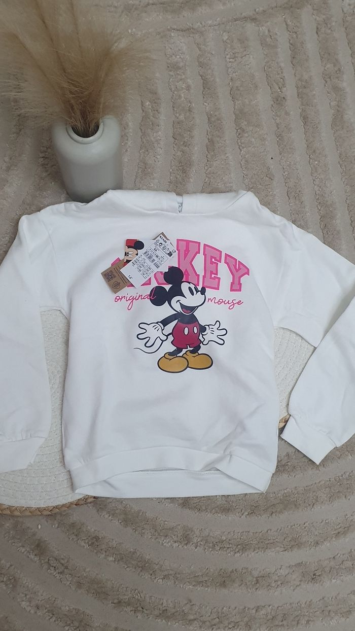 Sweat a capuche fille 8 ans - photo numéro 3