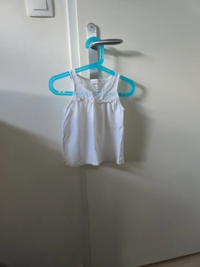 T-shirt fille taille 4ans kiabi