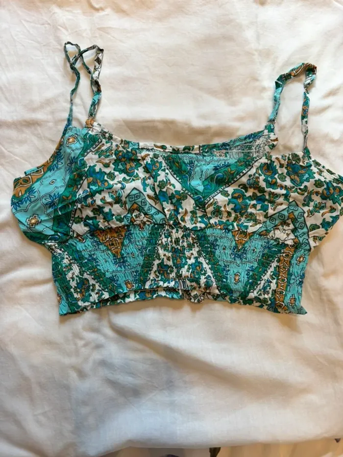 Crop top