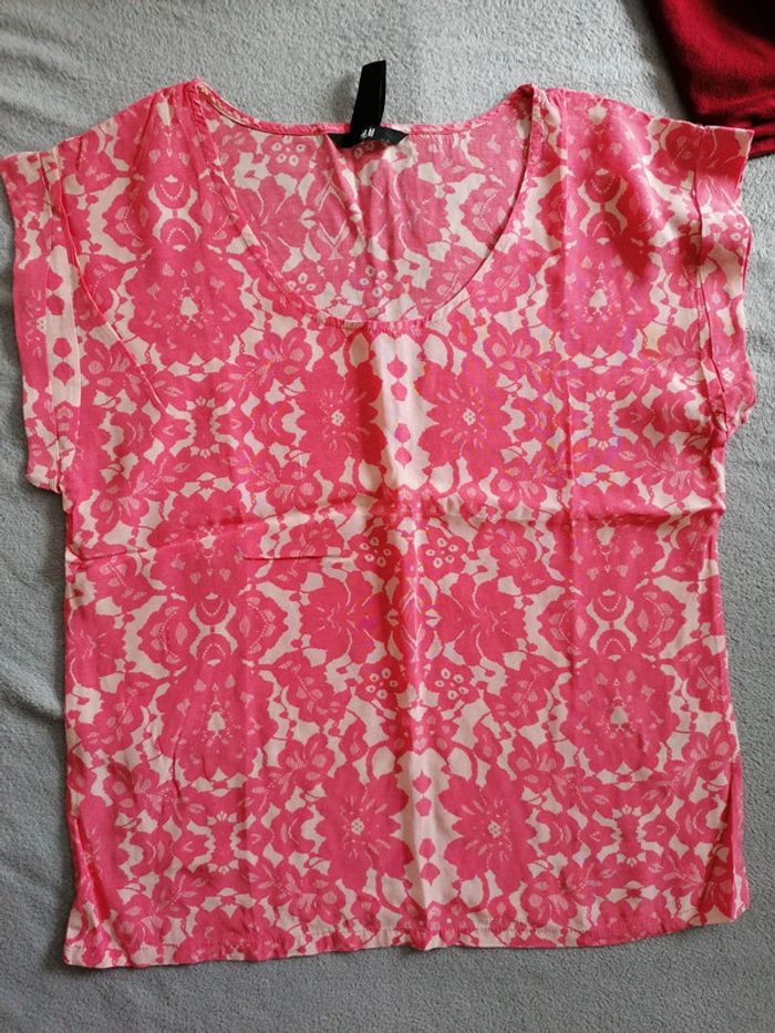 Lot t shirt femme ton rouge rose - photo numéro 3