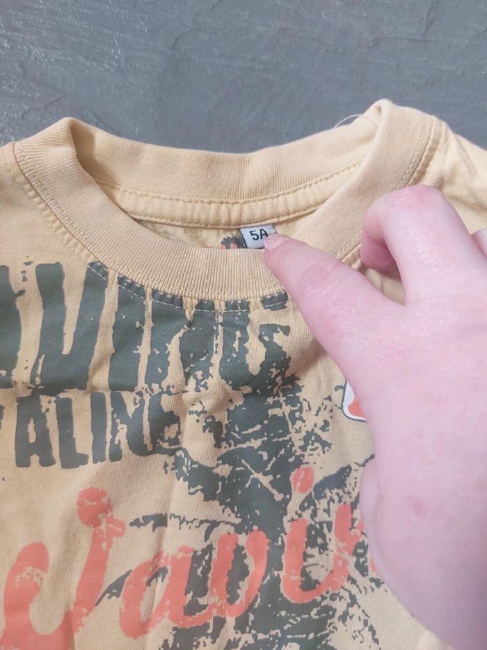 Haut jaune et gris - photo numéro 2