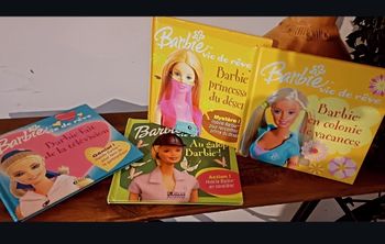 Lot 4 livre barbie