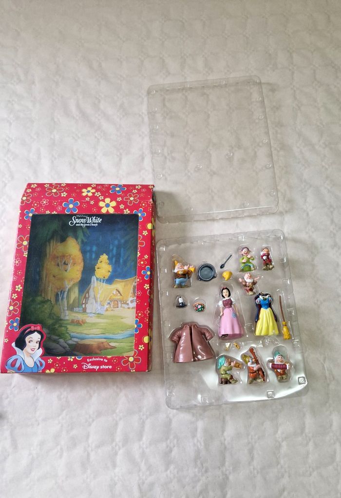 Rare , coffret Disney store  , vintage  , Blanche neige et les 7 nains - photo numéro 9