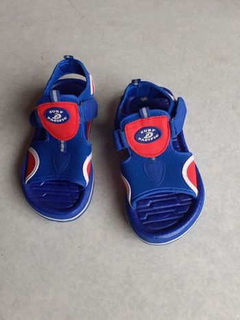 Nu-pieds de plage, bleu