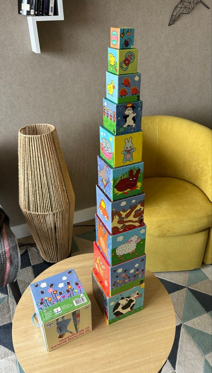 Jeu Djeco – 10 cubes imagiers empilables +12m, motive animaux - photo numéro 2