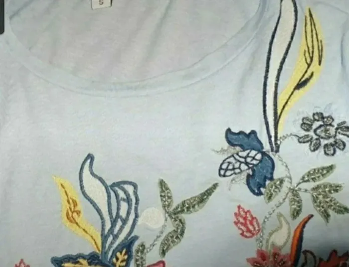 Tee-shirt broderie - photo numéro 3
