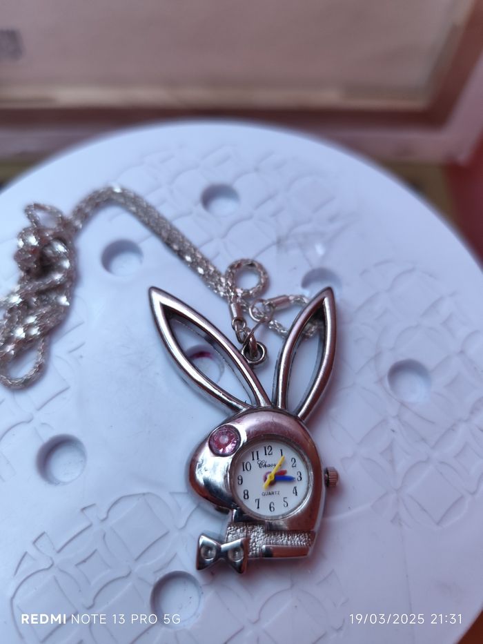 Montre pendentif lapin neuve - photo numéro 3