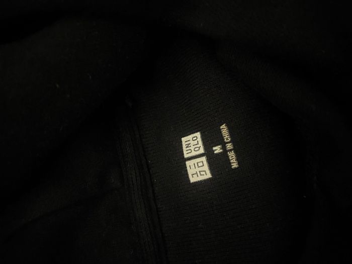Pull Uniqlo Noir - photo numéro 2