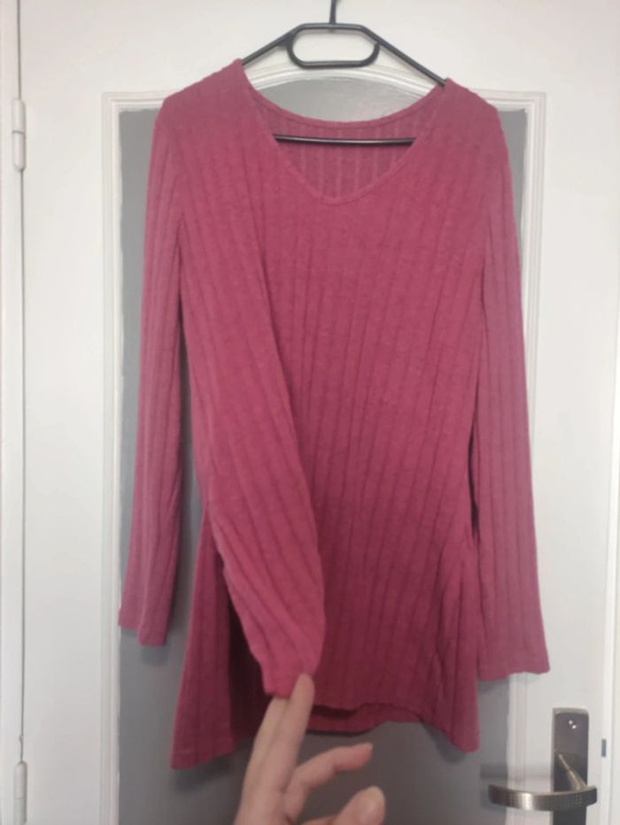 Haut col V rose taille 46 - photo numéro 2
