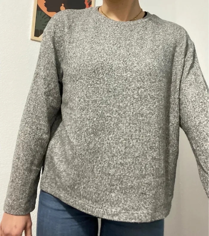 Pull gris - photo numéro 2