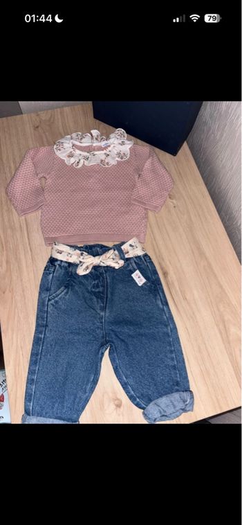 Lot pull et jean Minnie