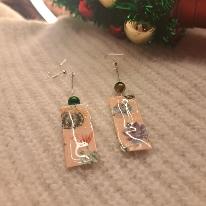 Boucles d'oreilles pendante multicolore légère - photo numéro 9