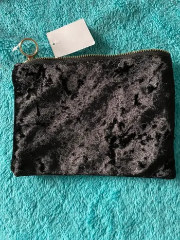 Pochette  velour  noir