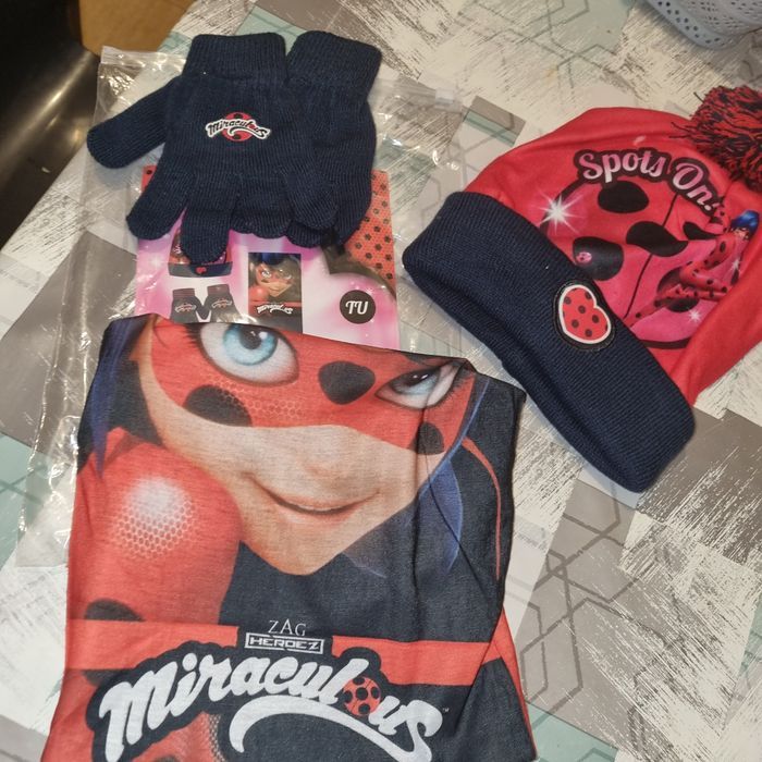 ensemble enfant  MIRACULOUS bonnet gants snood NEUF - photo numéro 6