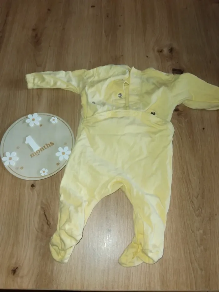 2 pyjamas  léger 1 mois - photo numéro 7