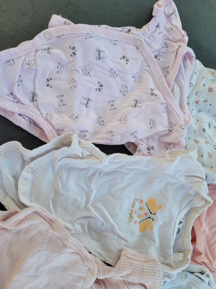 Bodies manches courtes 3 mois fille - photo numéro 4