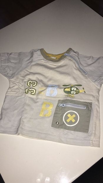 Teeshirt blanc et bleu pale