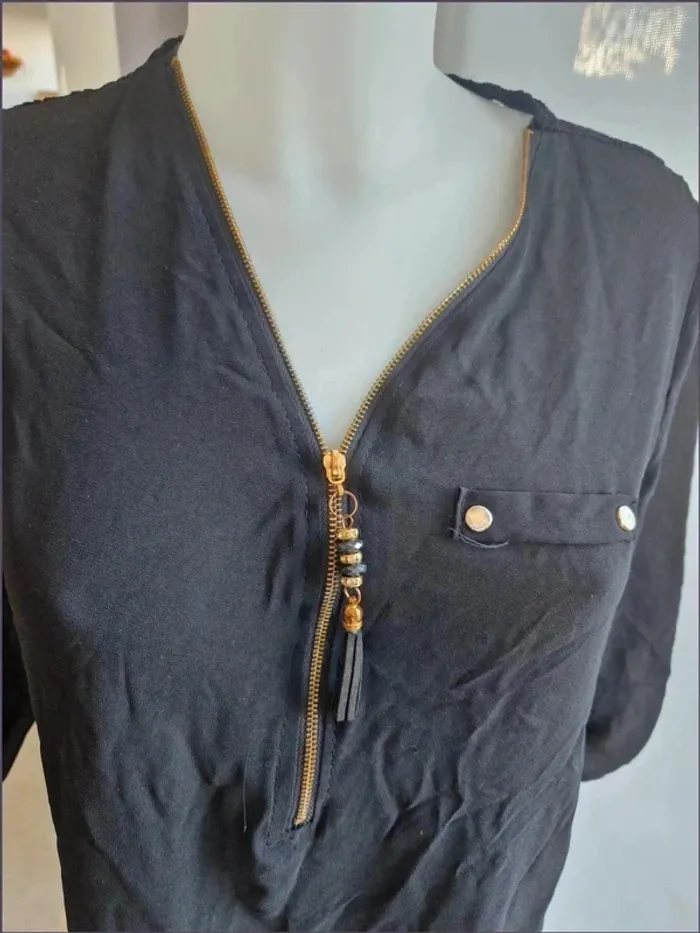 Blouse noire - Taille 36-38 - New Collection - photo numéro 3