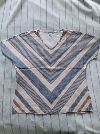 T-shirt femme manches courtes neuf T 38