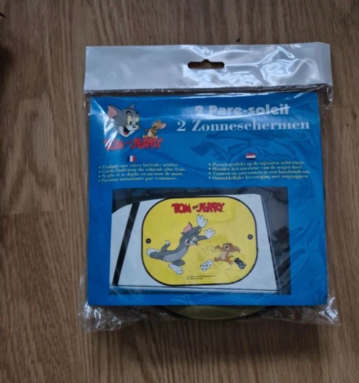 2 pare soleil neuf Tom et Jerry