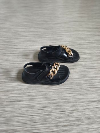 Sandales fille T. 27