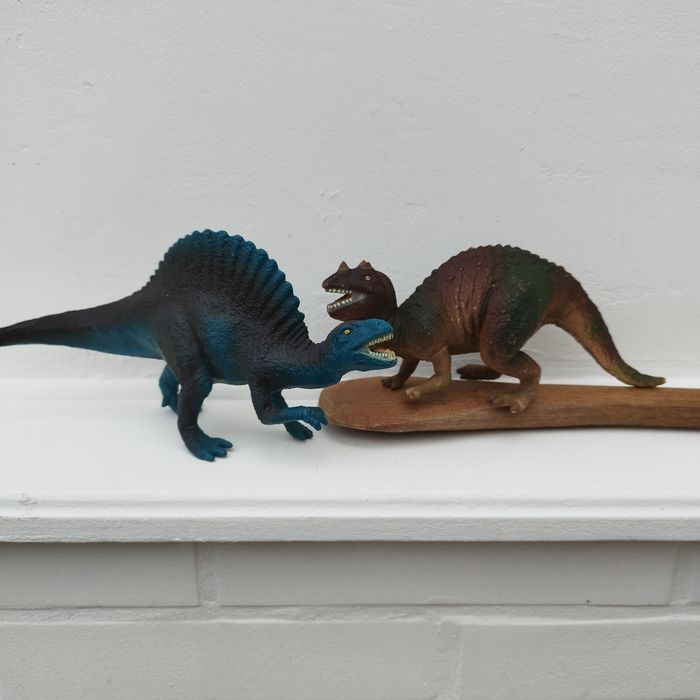 Deux dinosaures vintage