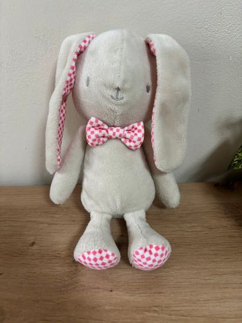 Doudou peluche lapin beige noeud rose carreau klorane